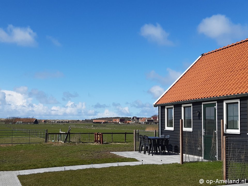 Vrij Uutzicht, Take your dog to a seaside cottage